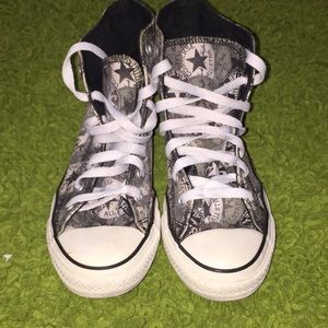 black canvas grey converse sneakers logo pattern